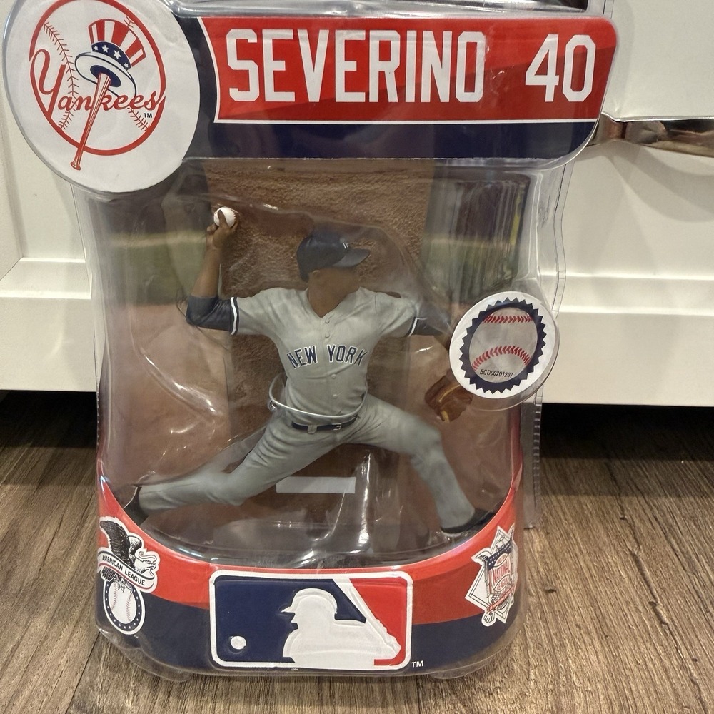 Imports Dragon Luis Severino 40 New York Yankees 6" Player Replica Figure